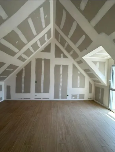 Isolation d'une maison ancienne en placo à Boulogne-sur-Mer, Boulogne-sur-Mer, MGT Peinture