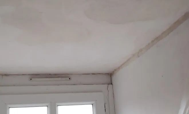 Peindre un plafond de salon jauni par le temps à Boulogne-sur-Mer, Boulogne-sur-Mer, MGT Peinture